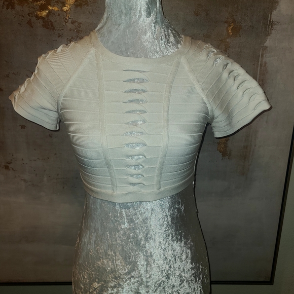 Herve Leger White Cap Sleeve Cut-Out Crop Top - Picture 3 of 12